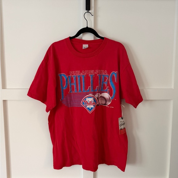 Fanatics Tops - Fanatics Vintage Philadelphia Phillies Red T-Shirt